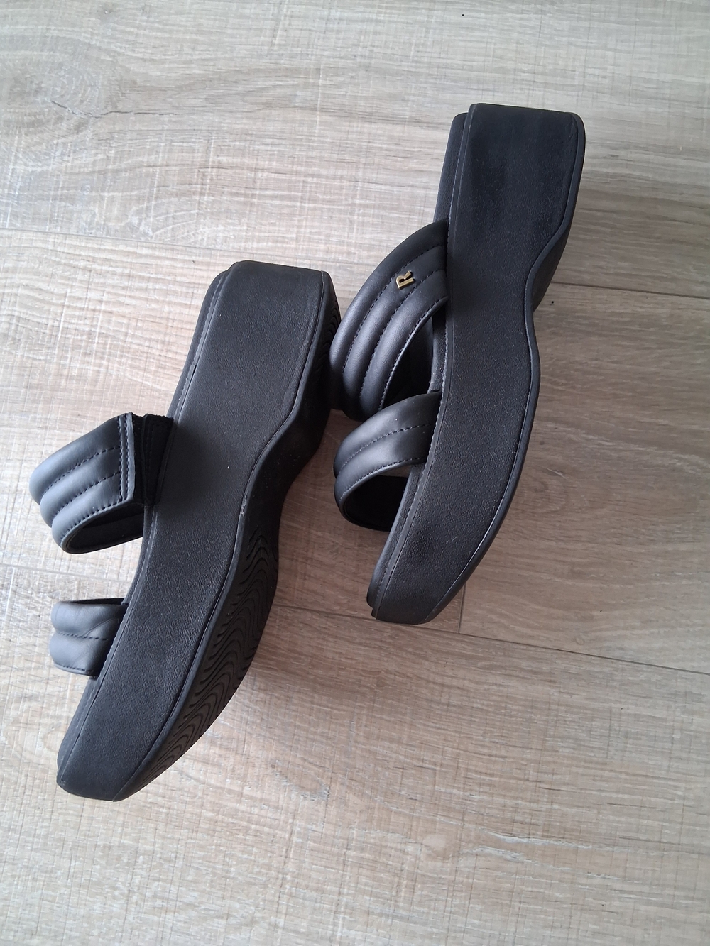 Reef Lofty Lux Hi Black Platform Slide Sandals - Picture 8 of 8